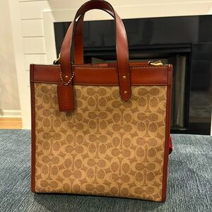 Coach signature Tote 30 Horse and carriage printer